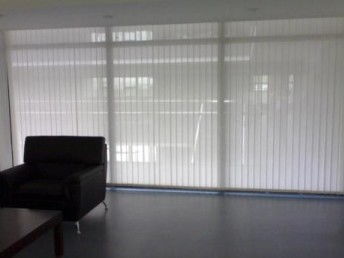 北京房山專業(yè)訂制窗簾、卷簾與陽(yáng)光房天棚簾安裝——室內(nèi)蜂巢簾制作一站式服務(wù)